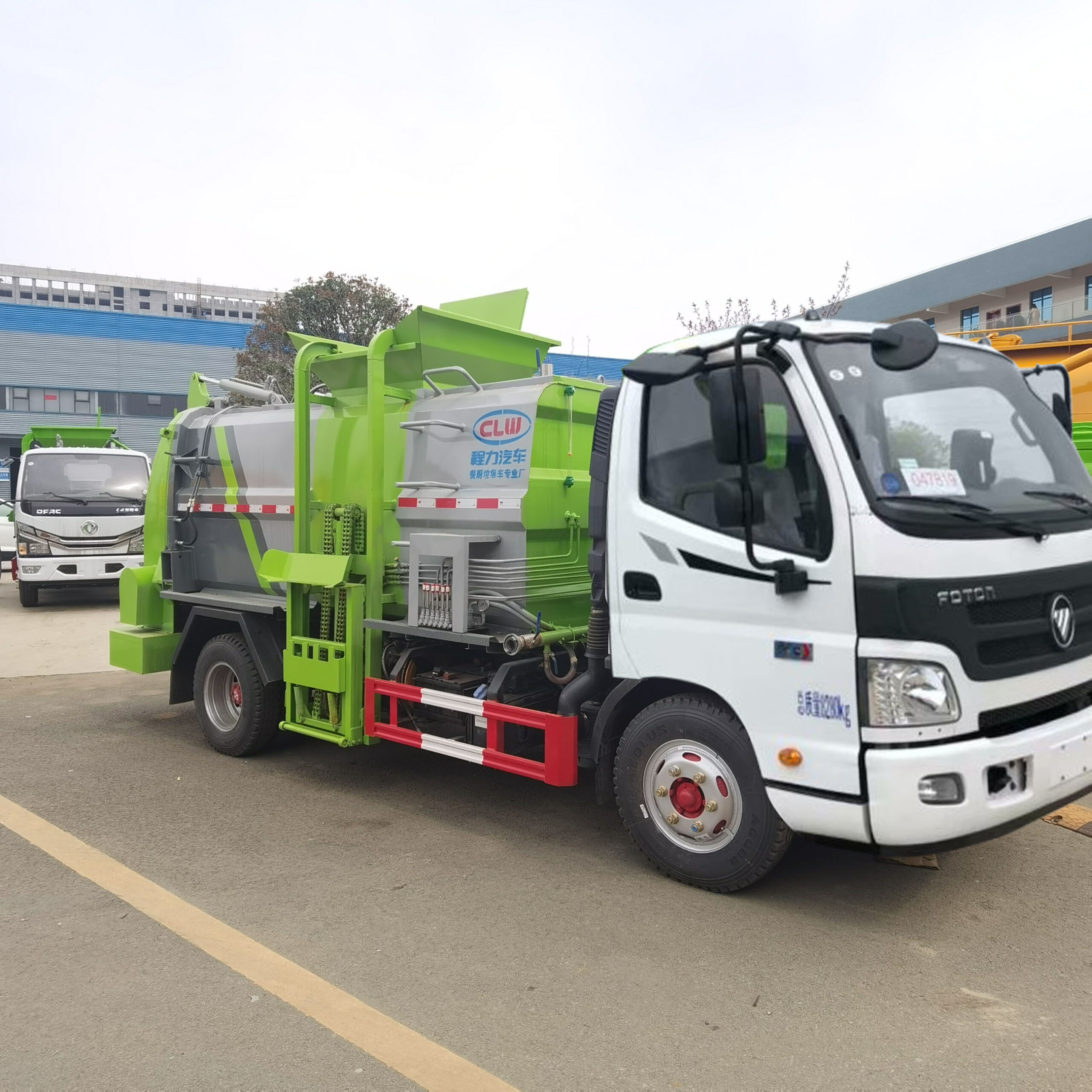 food garbage collection truck